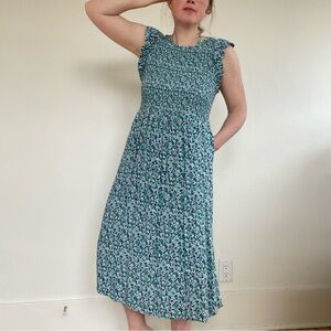 🌼A NEW DAY Floral smocked Maxi dress